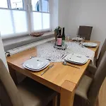 Dom wakacyjny Schoenes Gemuetliches Haus Toplage